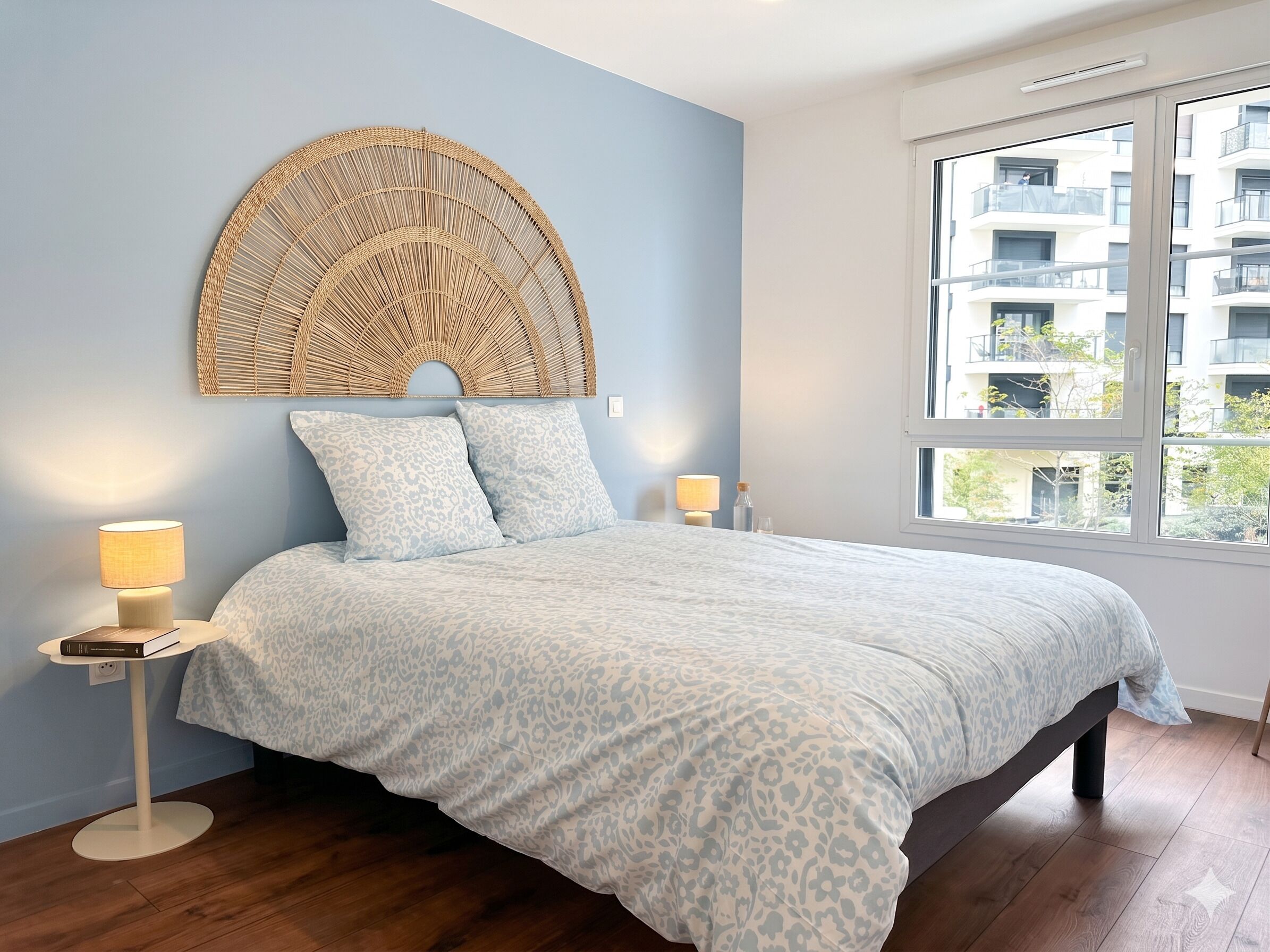 Leilighet – comfort, balkong, byutsikt