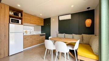 Bungalow, Courtyard View | Dining