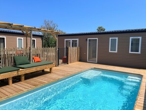 Villa familiare, vista piscina | Culle/letti per bambini (a pagamento), Wi-Fi (a pagamento)
