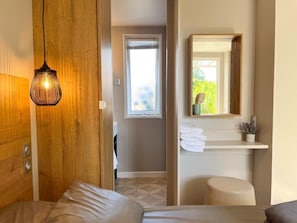 Bungalow Deluxe, vista cortile | Culle/letti per bambini (a pagamento), Wi-Fi (a pagamento)