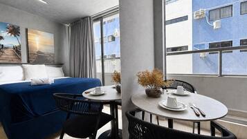 Apartment | Dining