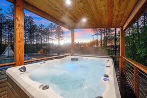 Tina de hidromasaje al aire libre