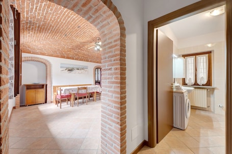 Interior. Apartment 'Centenario Affittacamere' with Wi-Fi and Air Conditioning