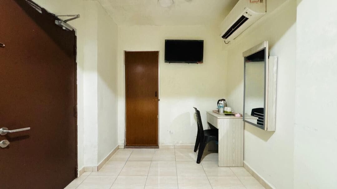Deluxe Twin Room | Peralatan tempat tidur premium, meja, Wi-fi percuma, cadar katil 