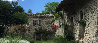 Holiday Home “Petite Maison Dalberto” – Chèques-Vacances Accepted!
