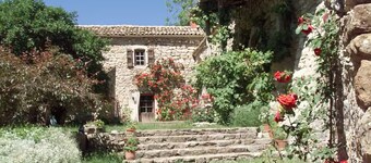 Holiday Home “Petite Maison Dalberto” – Chèques-Vacances Accepted!