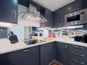 Private kitchen - Standard Two-Bedroom Apartment in London Excel (Greater London)