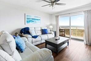 TV - Direct Oceanfront Retreat W/ Private Balcony, Heated Pool, and Steps to the Beach! 🌴 (Cocoa Beach)