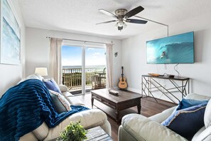 TV - Direct Oceanfront Retreat W/ Private Balcony, Heated Pool, and Steps to the Beach! 🌴 (Cocoa Beach)