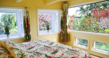 Sunrise Room Farm Stay in Haiku on Road to Hana