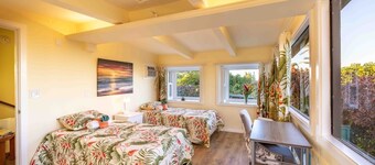 Sunrise Room Farm Stay in Haiku on Road to Hana
