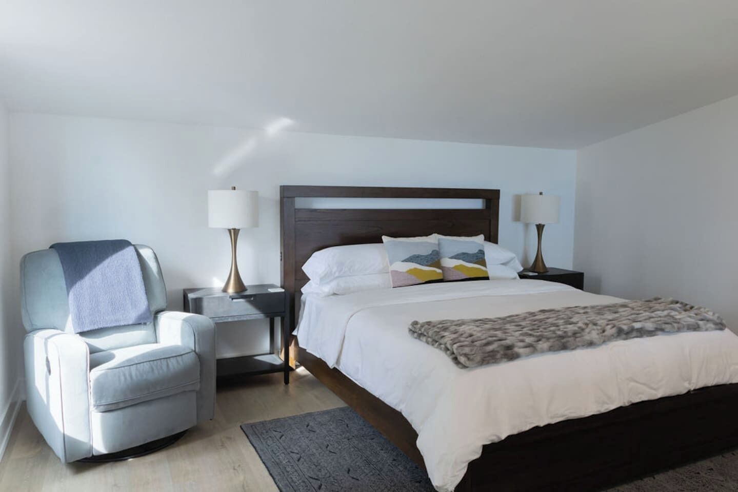 3 Schlafzimmer, Schreibtisch, Bügeleisen/Bügelbrett, WLAN