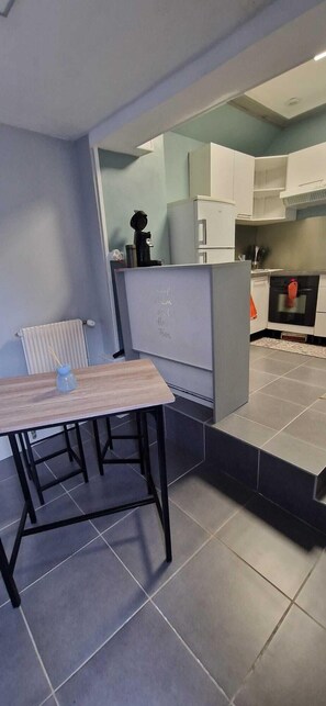 Private kitchen - Cosy house with terrace near Rouen - Peace and comfort 10min from the center (Amfreville-la-Mi-Voie)