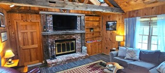 Brant Lake Retreat–Sleeps 25 | Hot Tub | Gore Mtn.