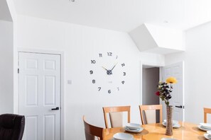 House, 3 Bedrooms, Non Smoking | Dining - Brown Ball (Barrow-in-Furness)