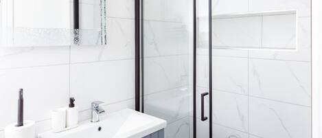 House, 3 Bedrooms, Non Smoking | Bathroom