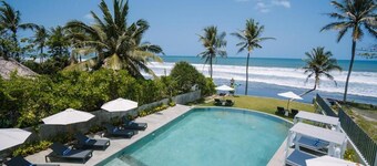Nyuh Lengkong Beachfront Villa
