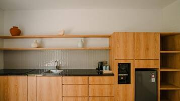Vila, 1 quarto, varanda | Cozinha privada | Geladeira, cooktop, talheres/pratos/utensílios de cozinha