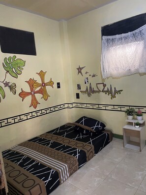 Basic Double Room - Homestay 50k ketapang (Banyuwangi)