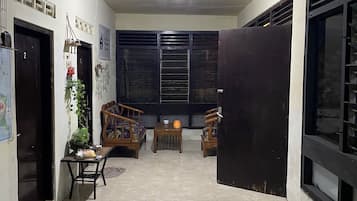 Basic Double Room | Interior