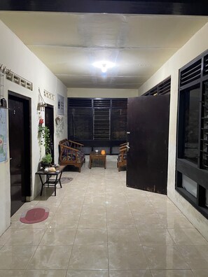 Basic Double Room | Interior - Homestay 50k ketapang (Banyuwangi)
