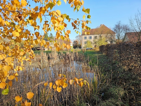 Property grounds. Schloss Schmarsow