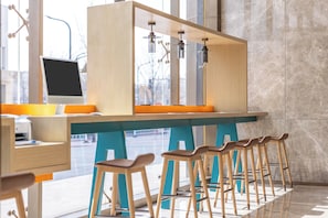 Business centre - Home2 Suites by Hilton Beijing Shunyi (Shunyi)