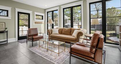 Golden Hour Getaway | Historic luxury in the heart of town!
