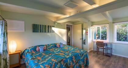 Bamboo Room Farm Stay in Haiku on Road to Hana