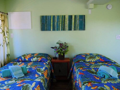 Bamboo Room Farm Stay in Haiku on Road to Hana