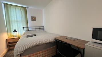Deluxe tweepersoonskamer, privébadkamer | Een bureau, gratis wifi