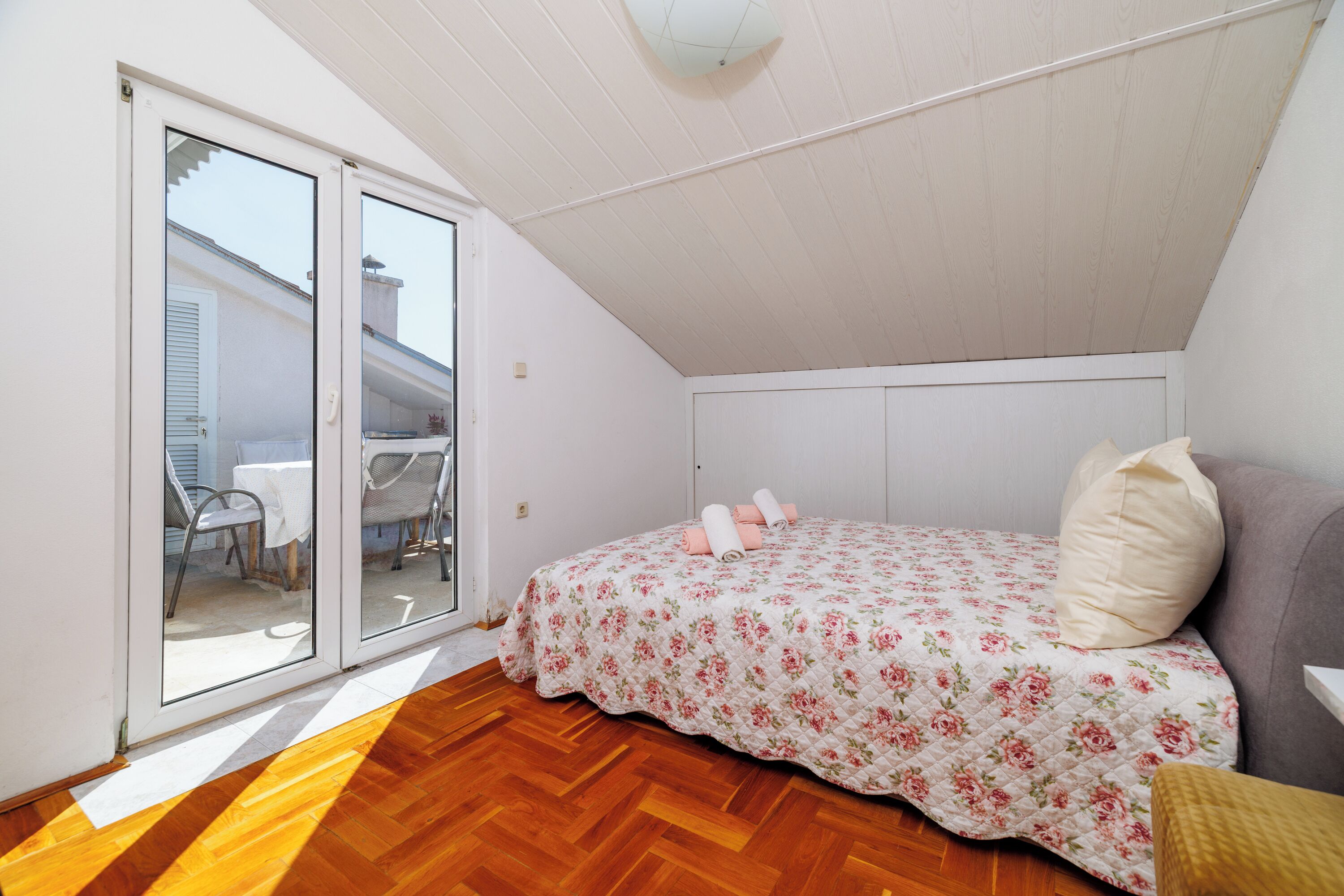 2 chambres, Wi-Fi gratuit, draps fournis