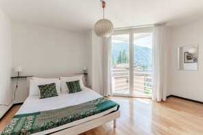 3 bedrooms, iron/ironing board, free WiFi - Detached house with swimming pool (MOLINI POOL HOUSE) (Maroggia)