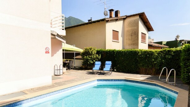 Pool - Detached house with swimming pool (MOLINI POOL HOUSE) (Maroggia)