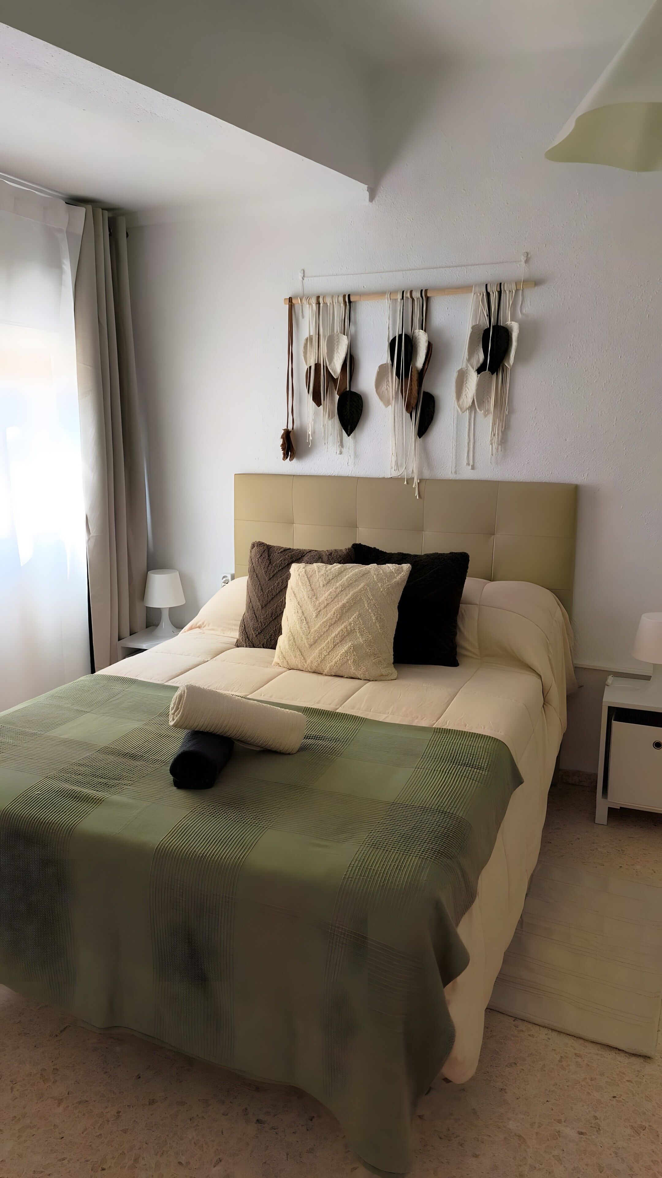 2 dormitorios, tabla de planchar con plancha, wifi y ropa de cama