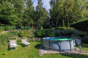 Outdoor spa tub - Vacation home in the countryside - natural idyll with whirlpool & pool for 4-5 people (Breze)