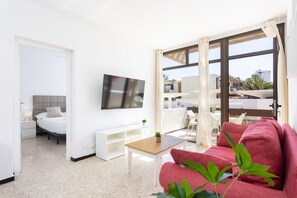 2 bedrooms, iron/ironing board, free WiFi, bed sheets - Las Américas lovely pool view (Arona)