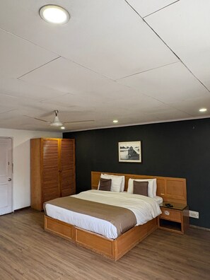 Room - Hotel Meridien River Front Rajbagh (Srinagar)