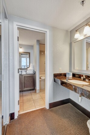 Hair dryer, towels - One Bedroom Condo in Bayside at Sandestin (Miramar Beach)