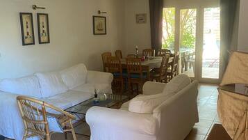 House | 5 bilik tidur