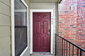 Exterior detail - Cozy  Nashville retreat near airport & hotspots (Nashville)