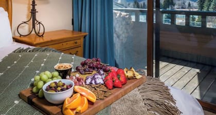 Abode at Wildflower, views, near village center