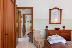 Interior - Relax Oasis in the Heart of Tuscany: Between History and Art Cities (Capraia)