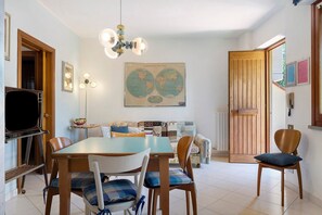 Interior - Relax Oasis in the Heart of Tuscany: Between History and Art Cities (Capraia)