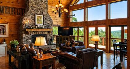 The Ivy | Mountain Views, Game Room, Outdoor Fireplace & 2 Private Acres Near Brevard