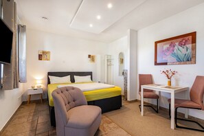1 chambre, fer et planche à repasser, Wi-Fi, draps fournis