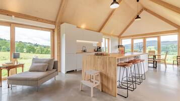 House, 4 Bedrooms