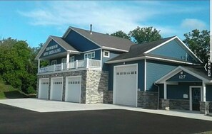Exterior - Elevate Wellness Loft, a new Luxury Spa Retreat. Relax, Recharge & Rejuvenate (West Branch)