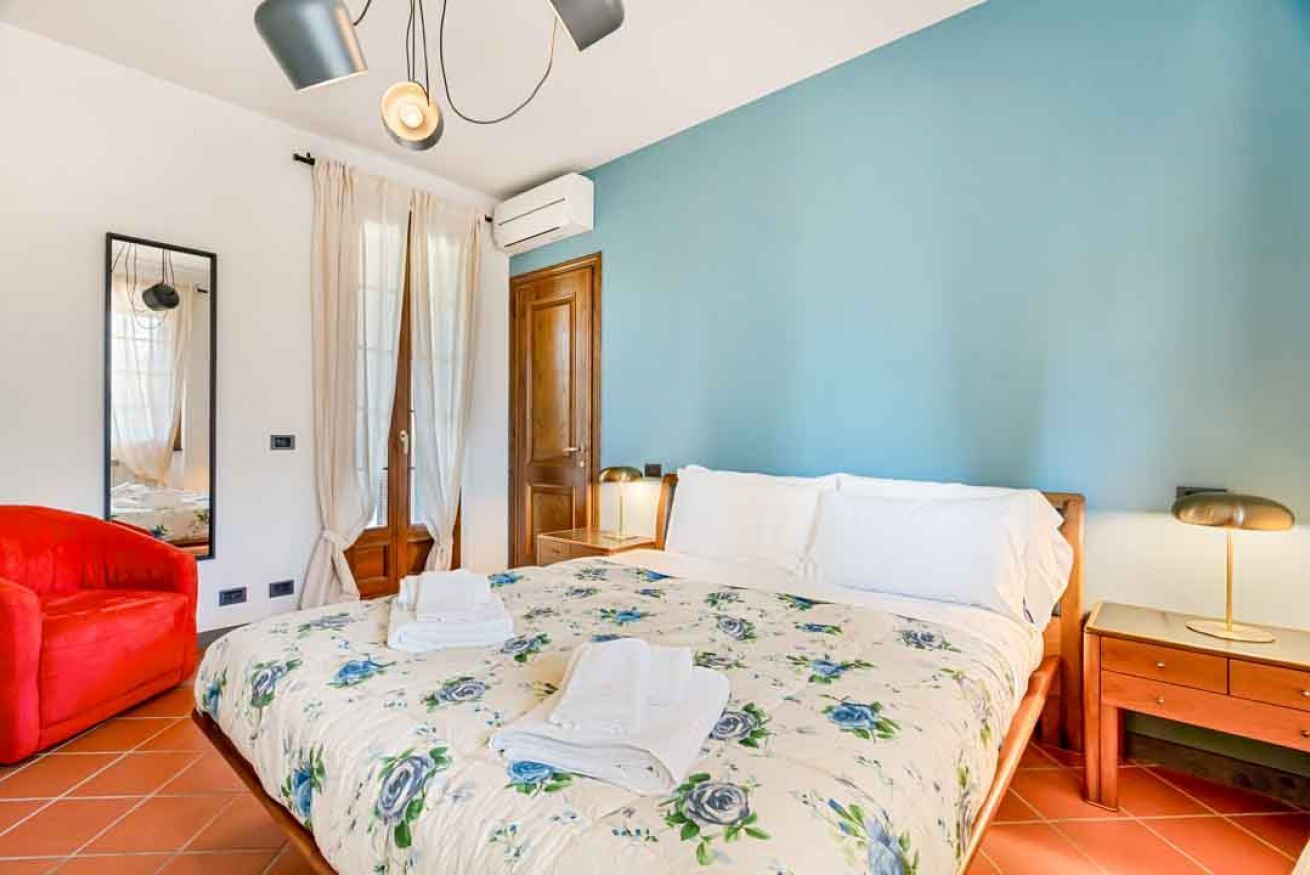 4 bedrooms, iron/ironing board