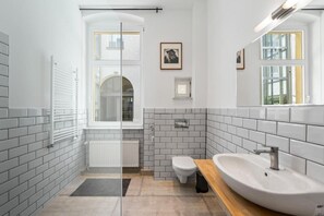 Comfort Studio, City View | Bathroom - The Remise Mitte Loft (Mitte)